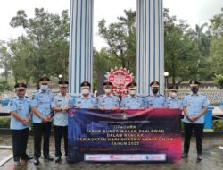 Lapas Narkotika Kelas IIA Nusakambangan Tabur Bunga di Taman Makam Pahlawan Surengrono, Dalam Rangka Memperingati HDKD Ke-77